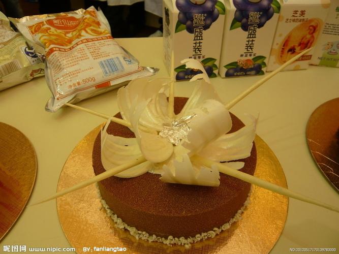 生日蛋糕 甜美的庆典象征
